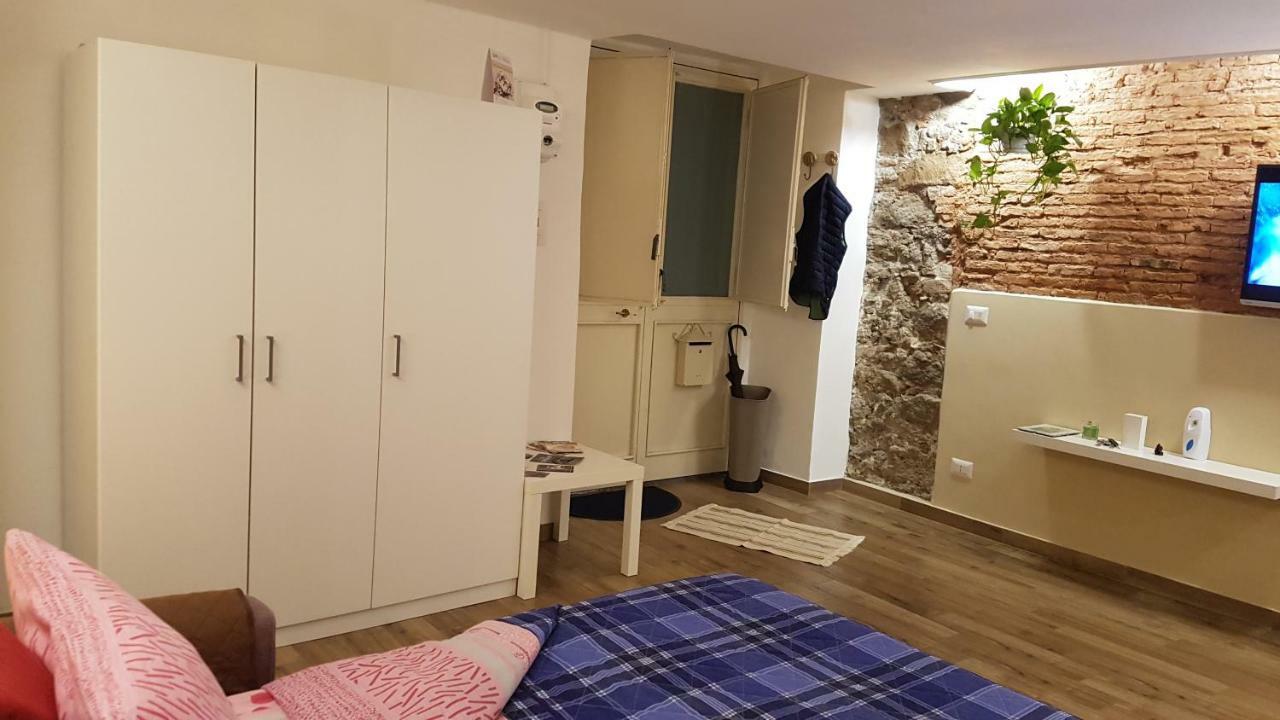 Holiday House Da Carlo CTA Exterior foto